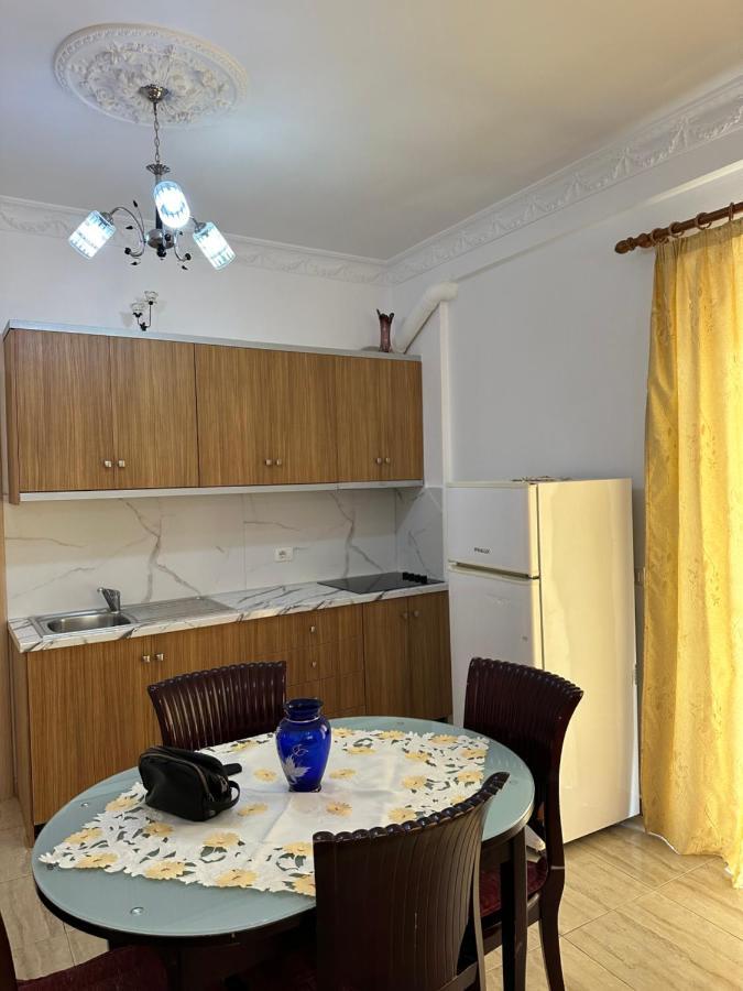 Sun And Sea Apartment Saranda Buitenkant foto