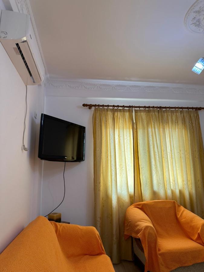 Sun And Sea Apartment Saranda Buitenkant foto