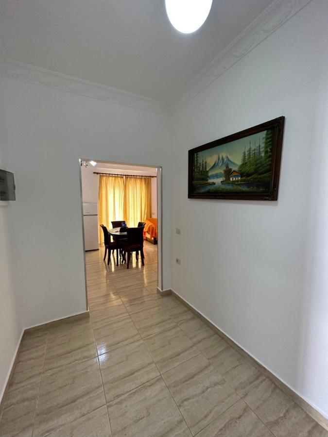 Sun And Sea Apartment Saranda Buitenkant foto