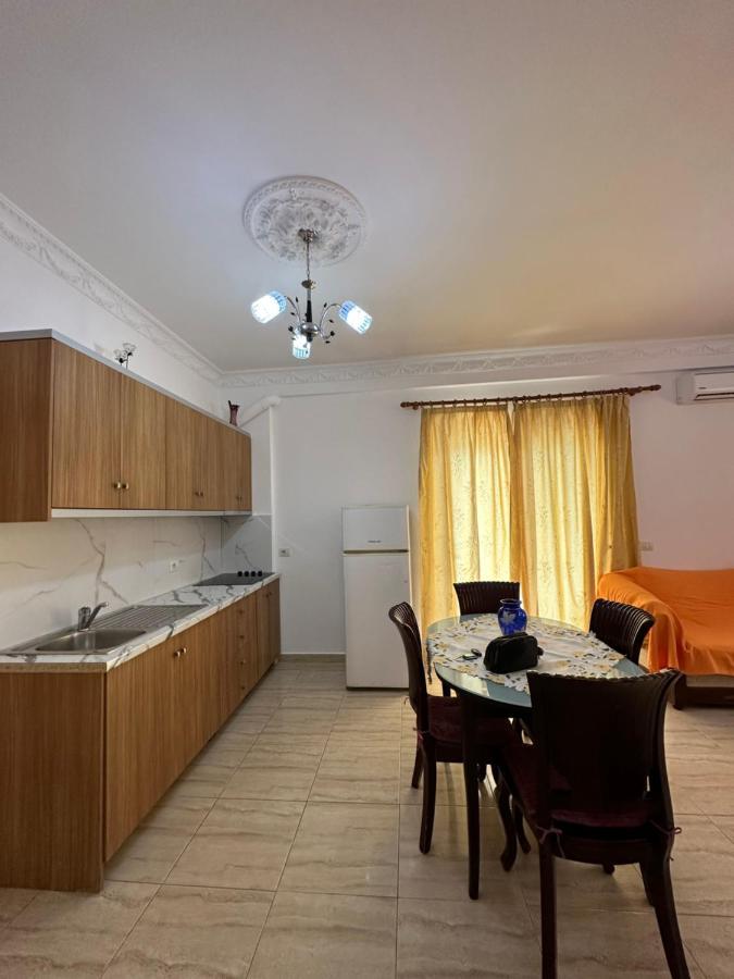 Sun And Sea Apartment Saranda Buitenkant foto