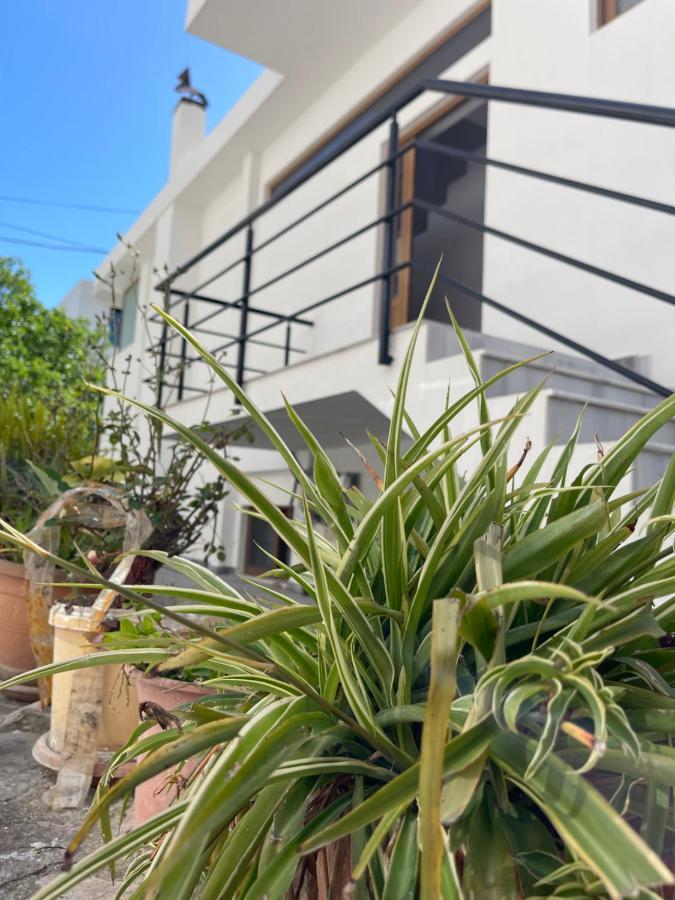 Sun And Sea Apartment Saranda Buitenkant foto