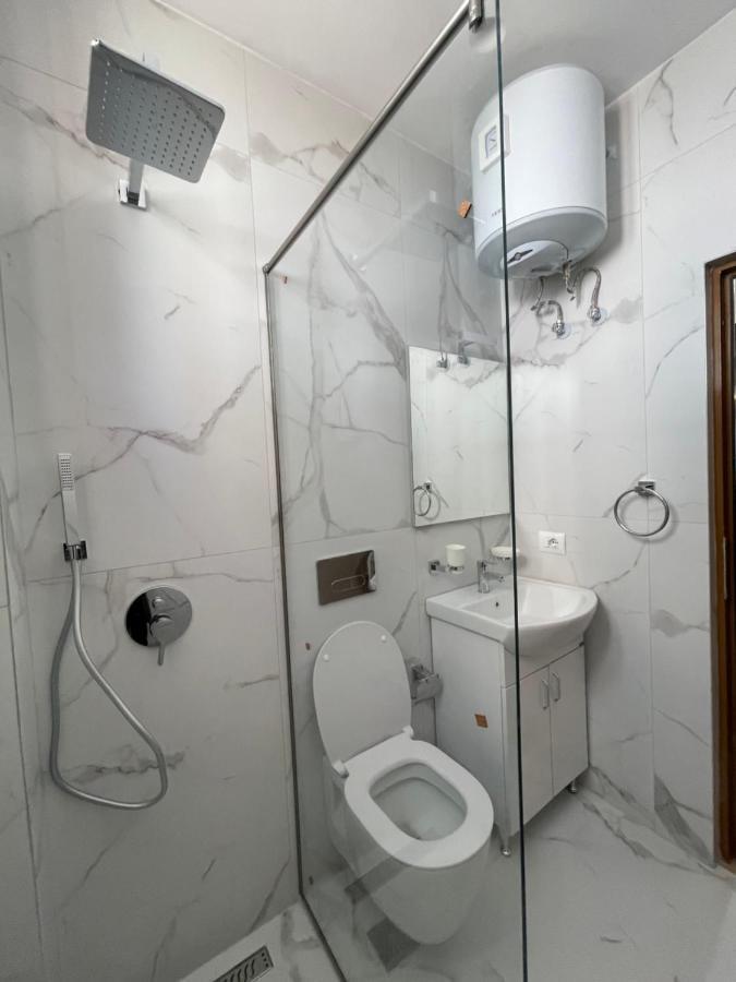 Sun And Sea Apartment Saranda Buitenkant foto