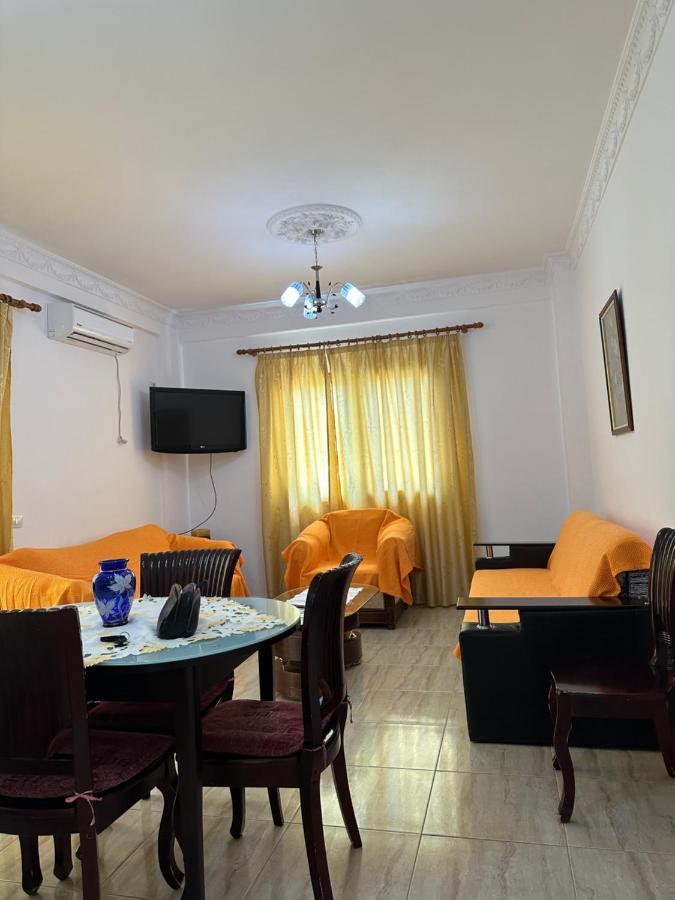 Sun And Sea Apartment Saranda Buitenkant foto