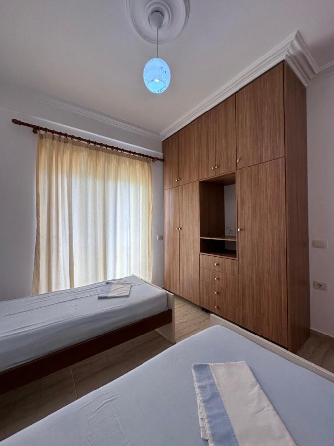 Sun And Sea Apartment Saranda Buitenkant foto
