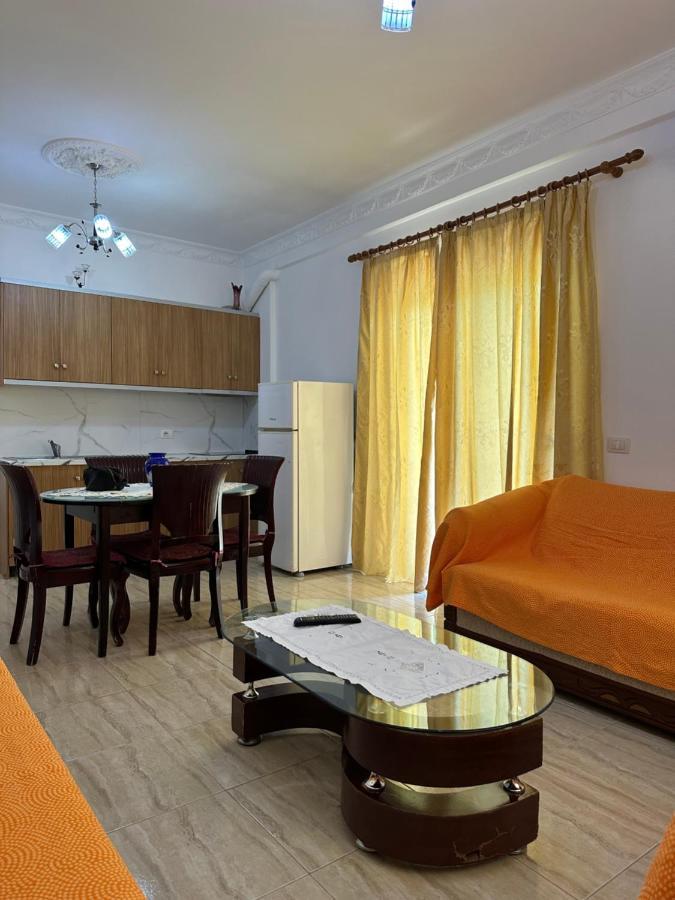 Sun And Sea Apartment Saranda Buitenkant foto