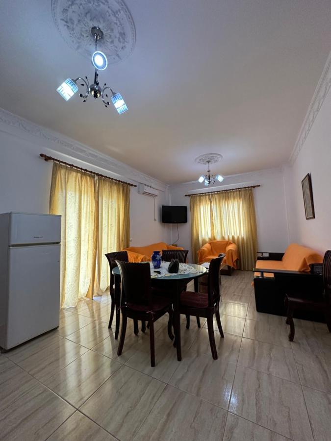 Sun And Sea Apartment Saranda Buitenkant foto
